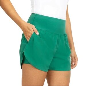 New Spyder women active green short with pockets M L XL